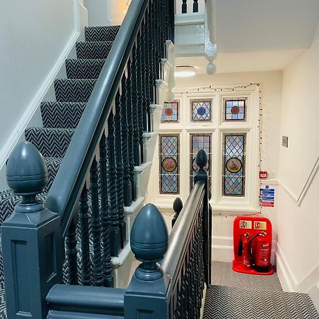 Woodford Hotel Londra Dış mekan fotoğraf