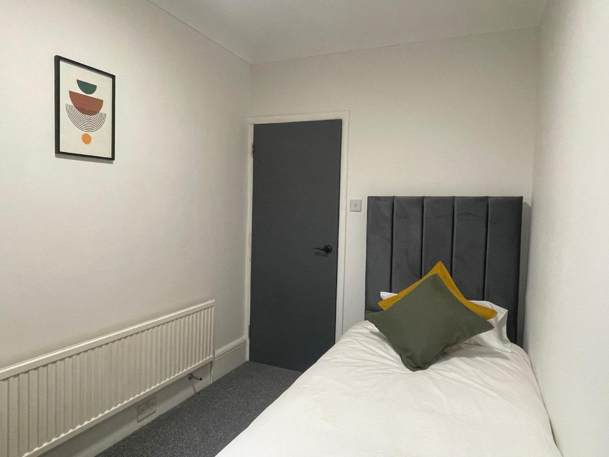 Woodford Hotel Londra Dış mekan fotoğraf