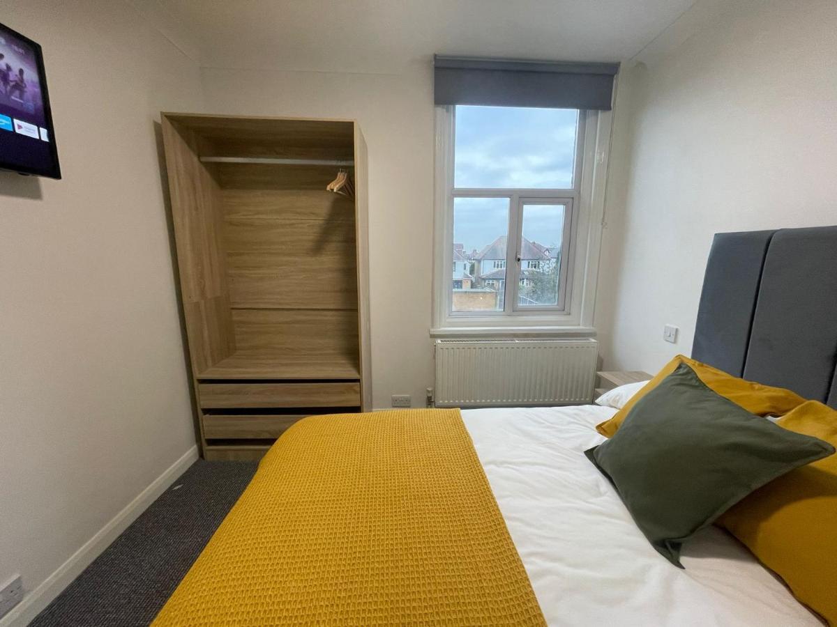 Woodford Hotel Londra Dış mekan fotoğraf