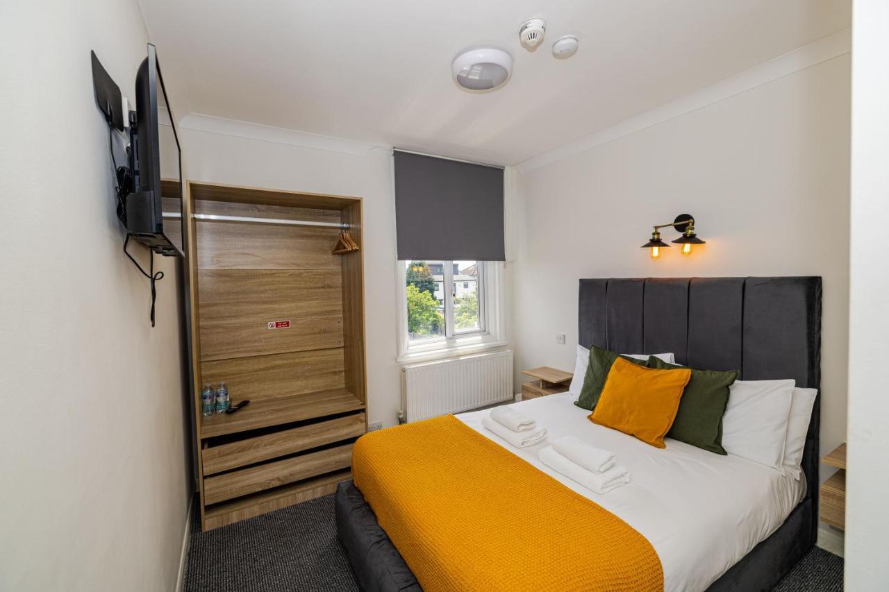 Woodford Hotel Londra Dış mekan fotoğraf