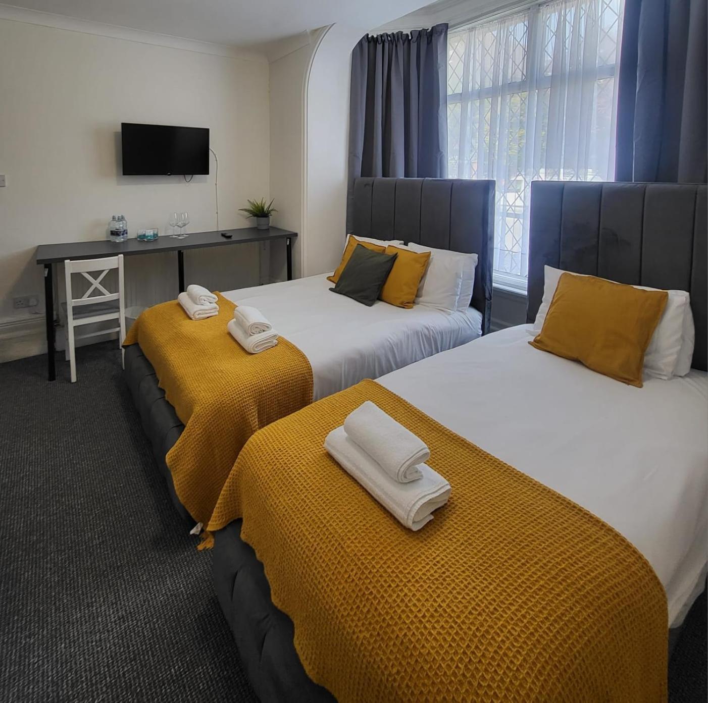Woodford Hotel Londra Dış mekan fotoğraf