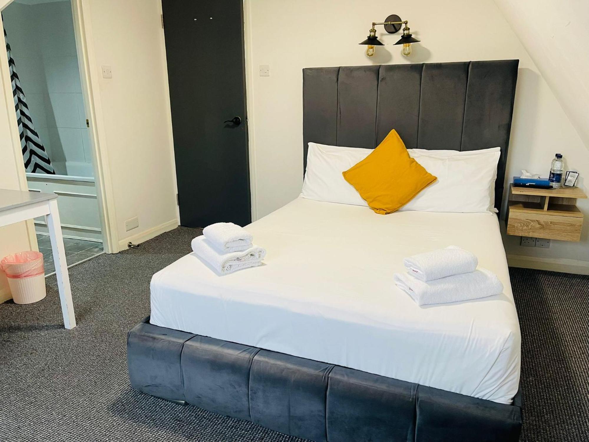 Woodford Hotel Londra Dış mekan fotoğraf