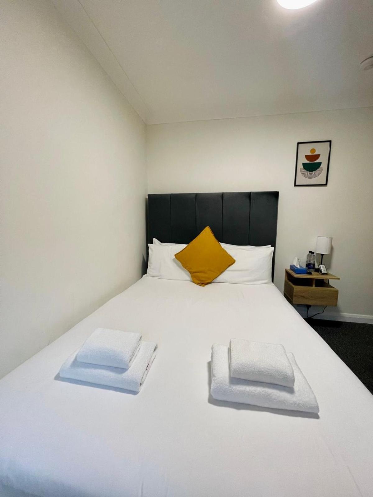 Woodford Hotel Londra Dış mekan fotoğraf