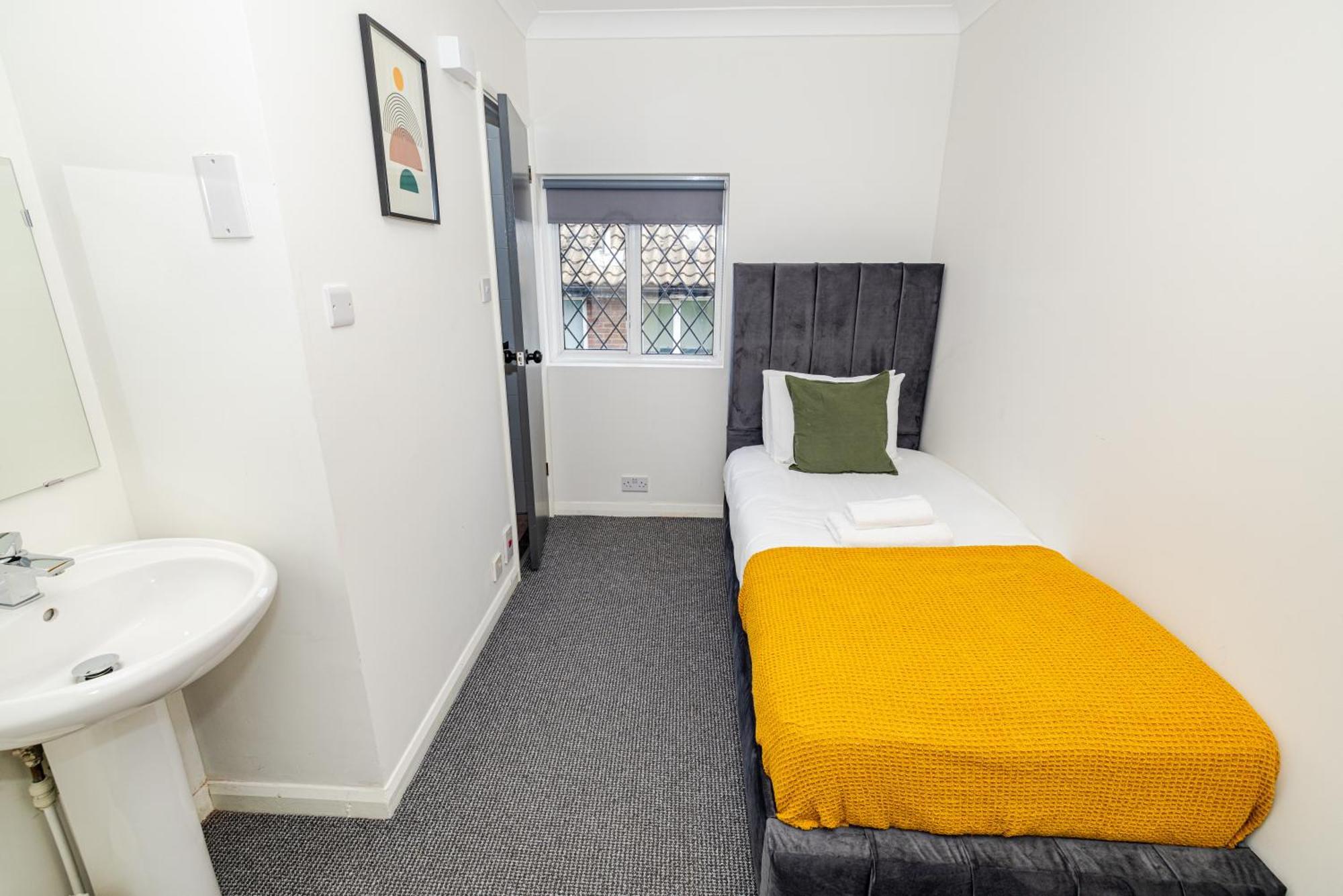 Woodford Hotel Londra Dış mekan fotoğraf
