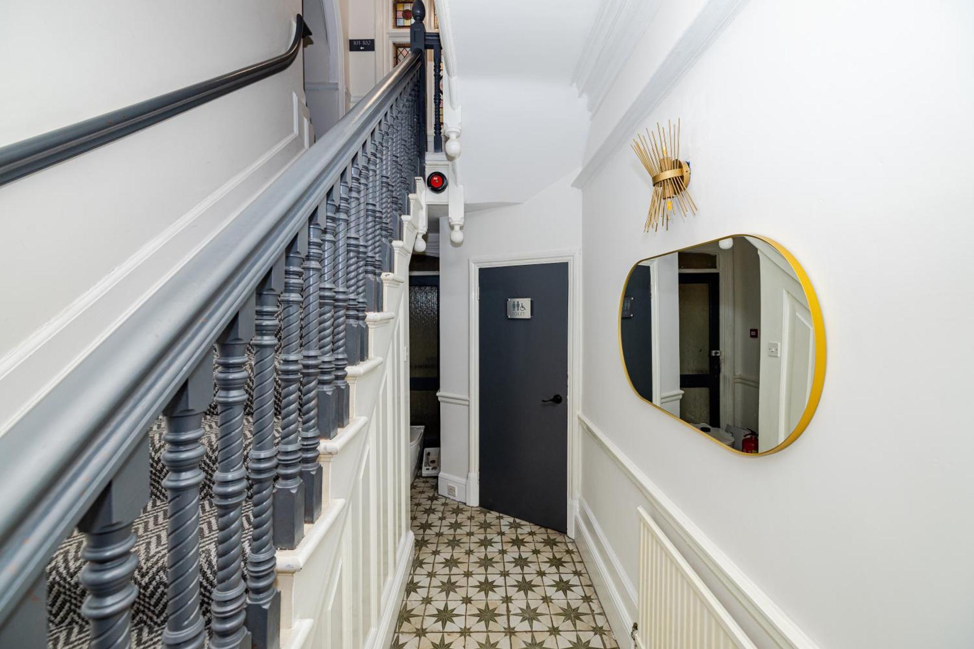 Woodford Hotel Londra Dış mekan fotoğraf