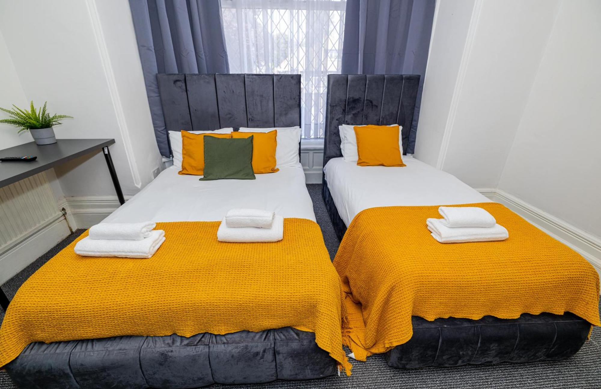 Woodford Hotel Londra Dış mekan fotoğraf