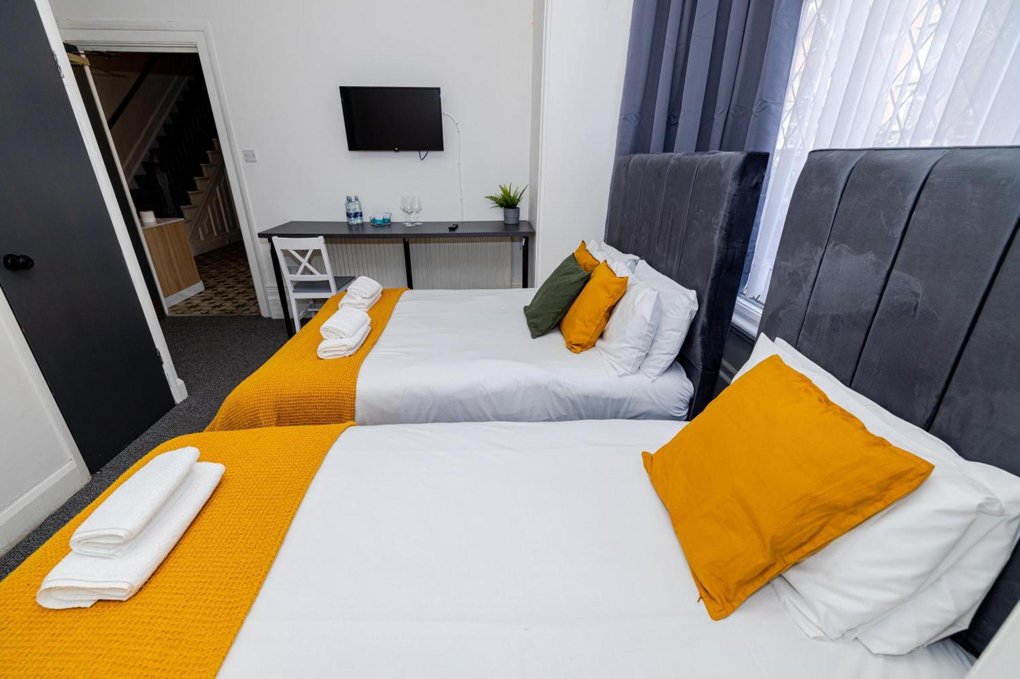 Woodford Hotel Londra Dış mekan fotoğraf