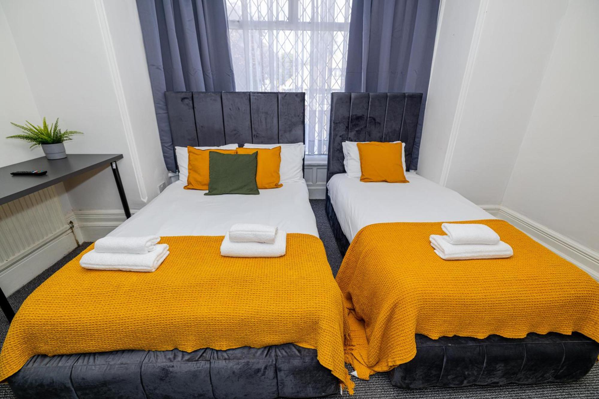 Woodford Hotel Londra Dış mekan fotoğraf