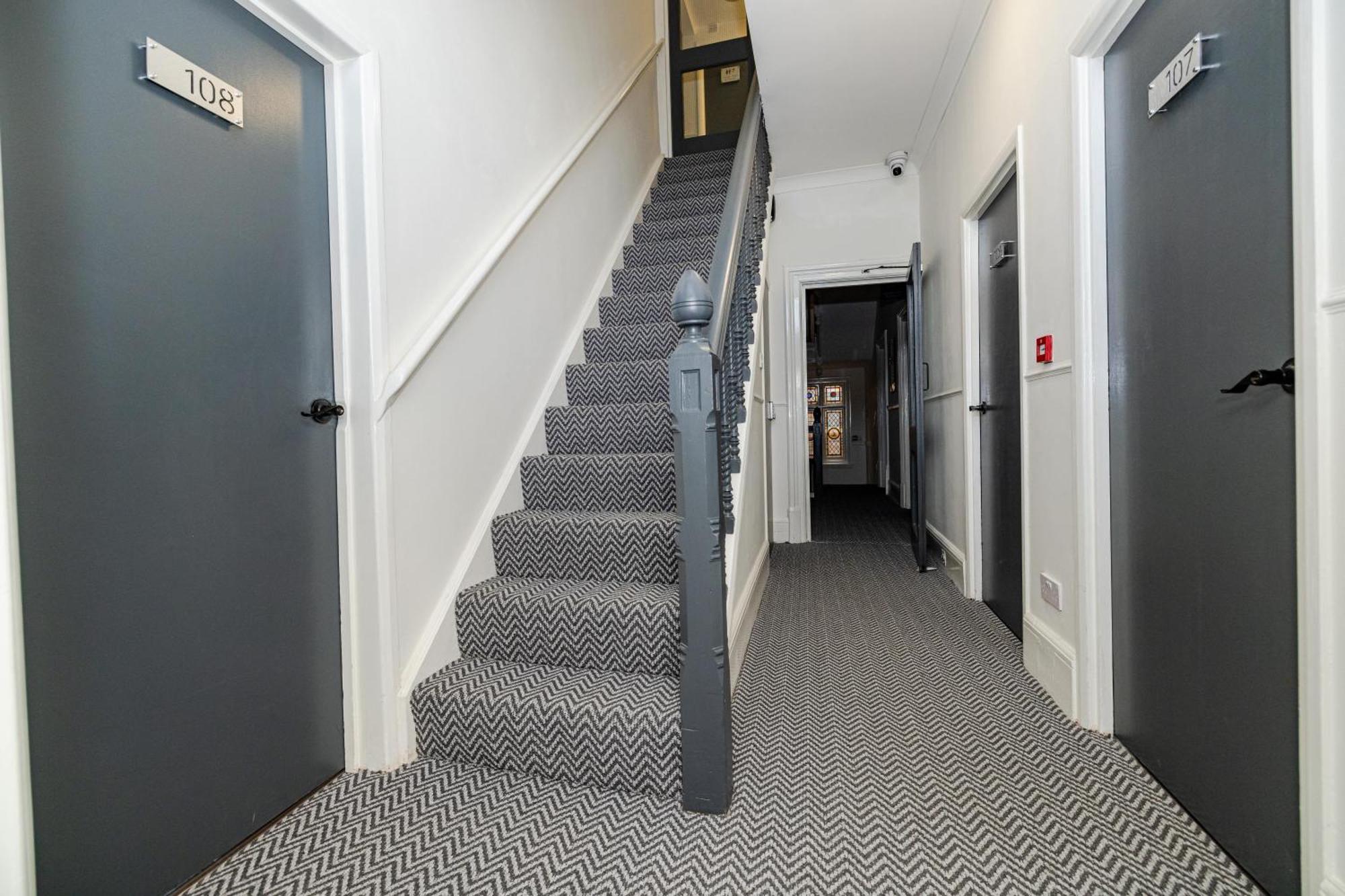 Woodford Hotel Londra Dış mekan fotoğraf