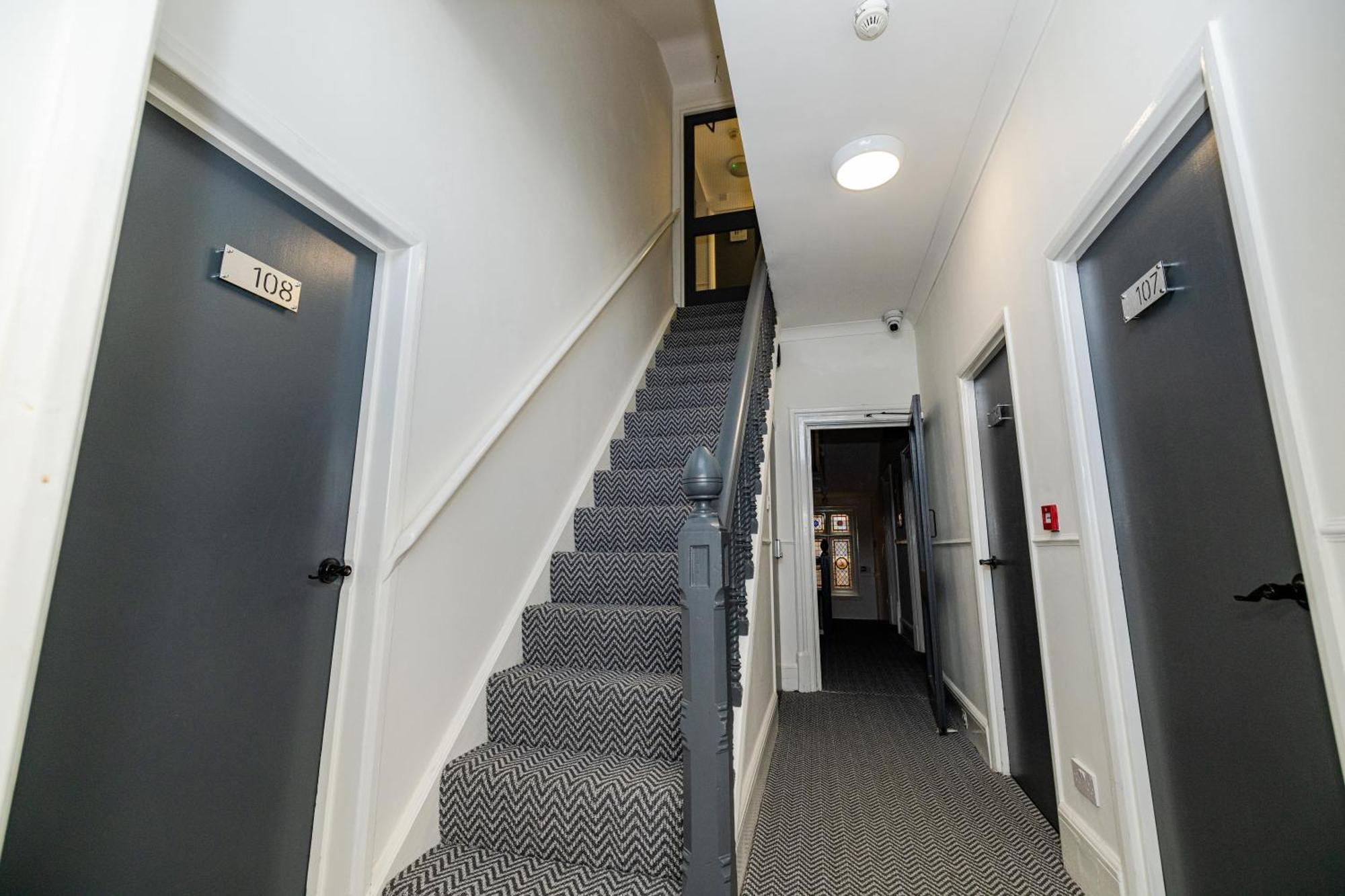 Woodford Hotel Londra Dış mekan fotoğraf